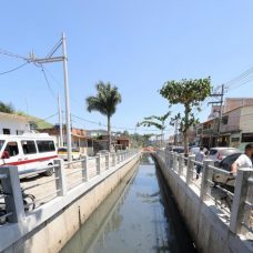 Canal em Jardim Maravilha