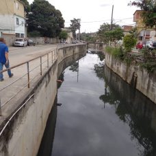 Rio Guerenguê com limpeza concluída, no trecho da Rua Beira Lima