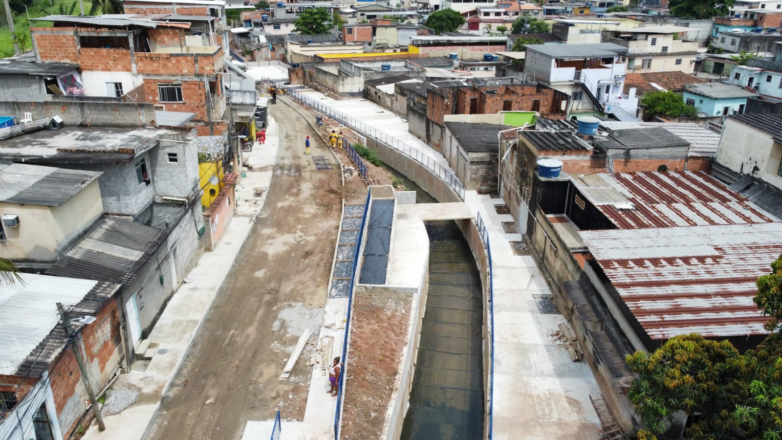 Canalizacao do afluente do Rio Pavuna que atravessa a Rua Comendador Guerra na Pavuna (Divulgacao_Fundacao RioAguas)