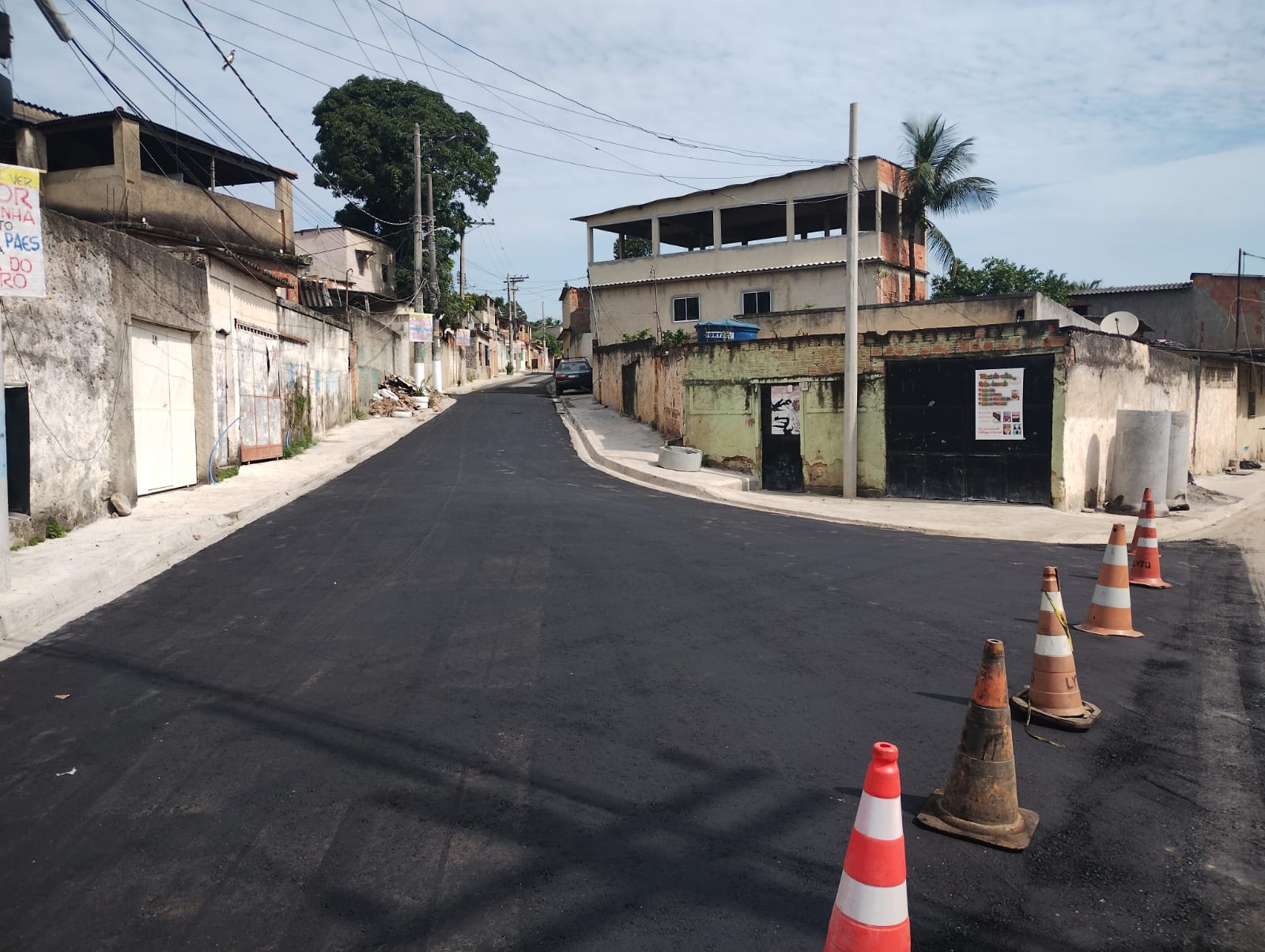 Rua concluída na Comunidade do Rollas